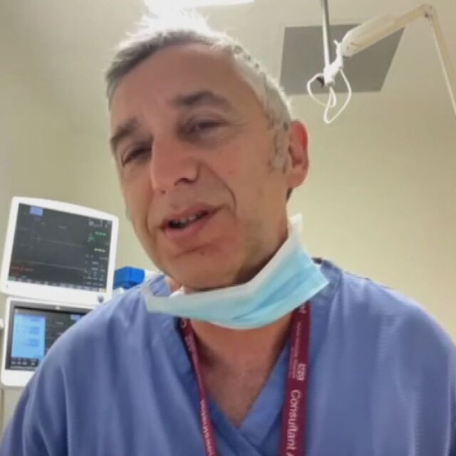 Български анестезиолог участва в сложна операция по присаждане на матка