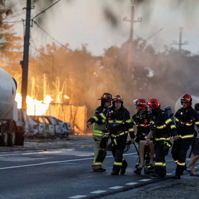 Взривовете край Букурещ: Жертвите са две, а ранените са 56, а бензиностанцията е била без лиценз (ВИДЕО)