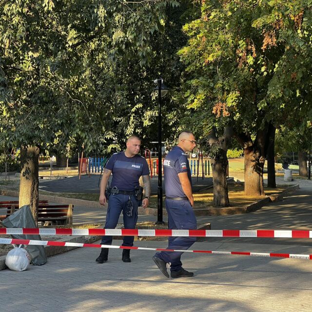  37-годишен мъж е погубен с нож в парк в Бургас (СНИМКИ) 