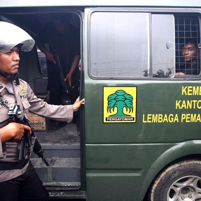 8500 затворници в Индонезия с намалени присъди заради Коледа