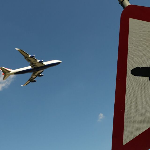 България отказа въздушен коридор на руски самолети за Сирия