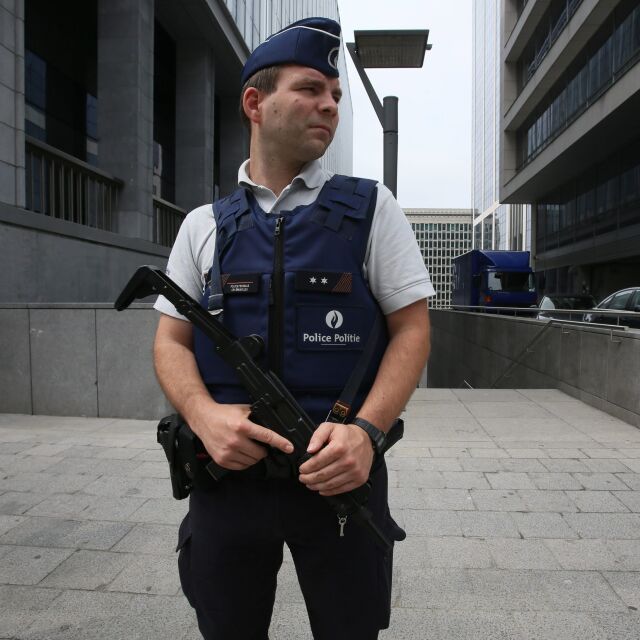 Арест в Белгия във връзка с атентатите в Париж
