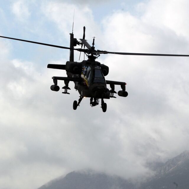 САЩ доставят бойни хеликоптери на Египет