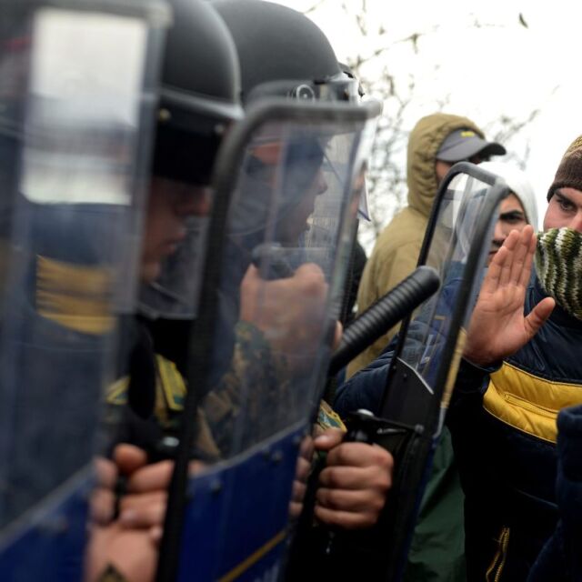 Операция на гръцката полиция на границата с Македония