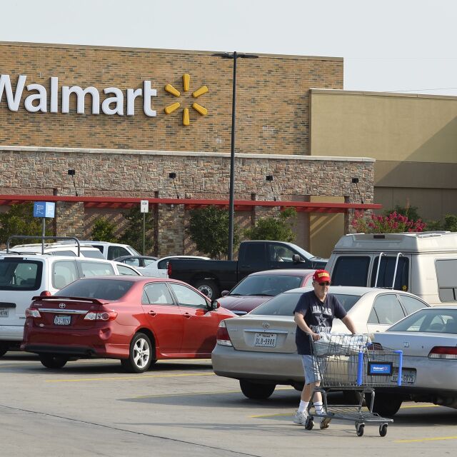 Неизвестен мъж откри стрелба в супермаркет в Пенсилвания 