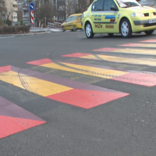 Пешеходна пътека с триизмерен ефект монтират в Бургас