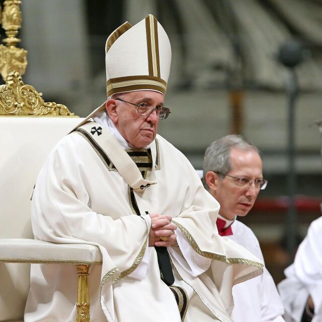 За скромност и милосърдие призова папата на рождественската служба 