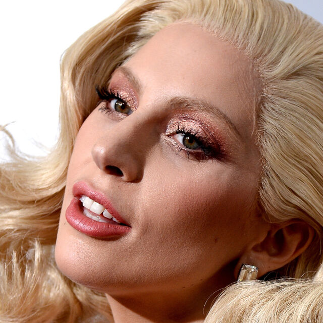 Лейди Гага: Страдам от посттравматично стресово разстройство