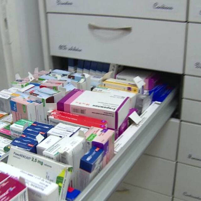 НЗОК спира стимулите за аптеките за скъпите лекарства