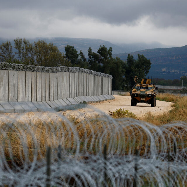 Турция засилва военното си присъствие покрай сирийската граница