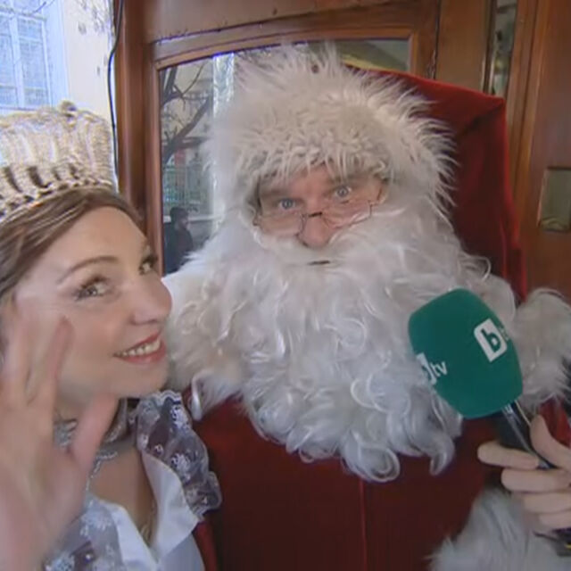 Дядо Коледа се движи с трамвай из София