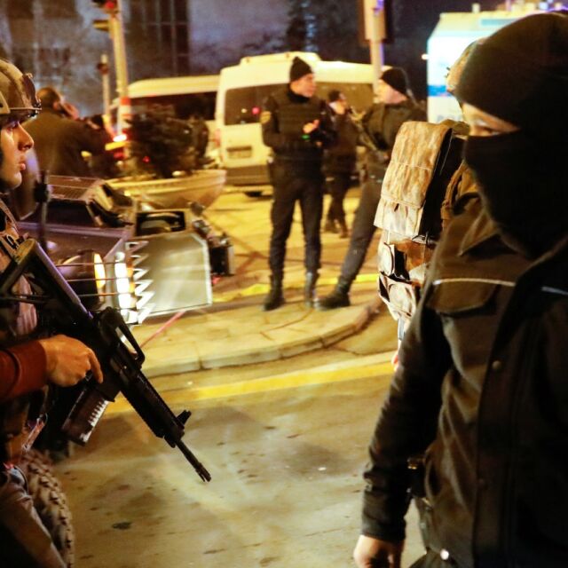 Неизвестен нападател стреля край входа на американското посолство в Турция