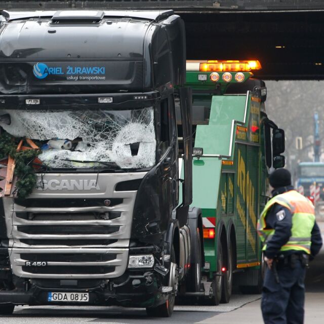 Камионът, използван за атентата в Берлин, е спрял заради автоматичната спирачна система
