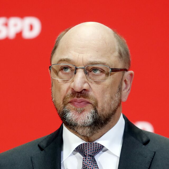 Социалдемократите в Германия още не са решили дали ще преговарят с Меркел
