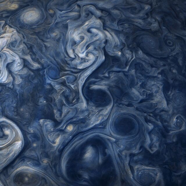 Как изглежда облачно време на Юпитер