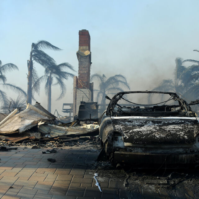 Хиляди са евакуирани заради горски пожар в Калифорния 