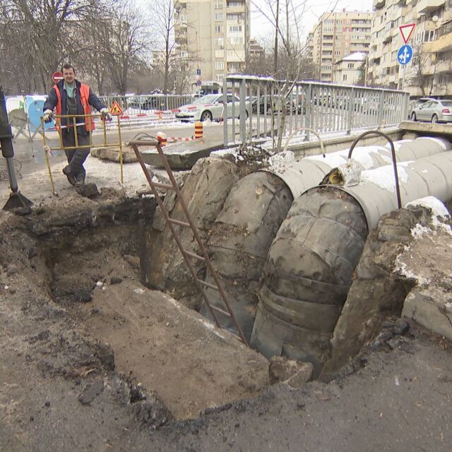 Засегнатите от аварията в София квартали остават без парно и през нощта