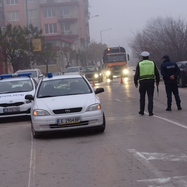 Правят „легнал полицай” до кръстовището в Благоевград, на което загина студентка