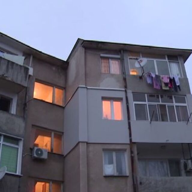 Майка откри трупа на детето си в жилището им в Момчилград