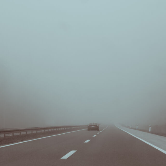 В последния почивен ден: Предупреждение за мъгли към шофьорите 