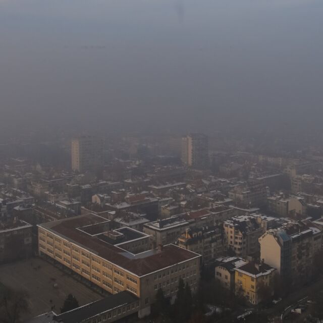 Мръсен въздух в пъти над нормата в няколко големи града на страната 