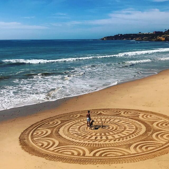 Португалец създава житни кръгове върху плажовете на Атлантическия океан (СНИМКИ+ВИДЕО) 