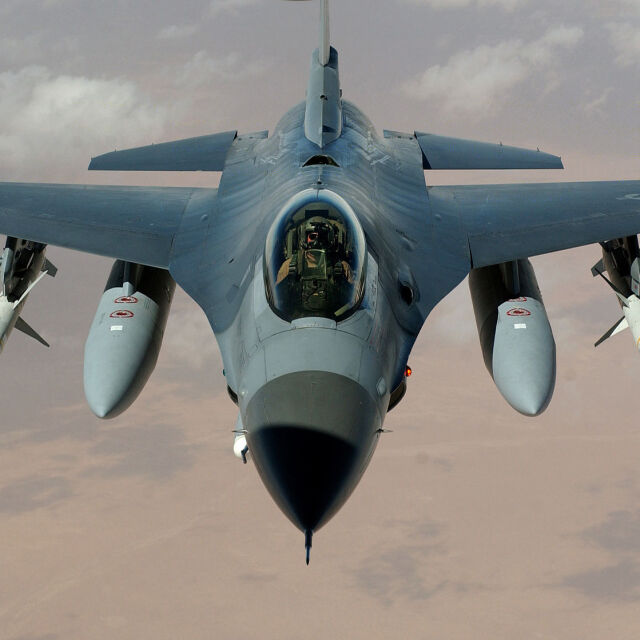 САЩ официално предложиха договор за споразумение за 8 изтребителя F-16 