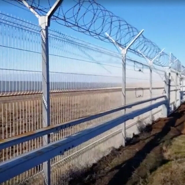 Москва постави ограда на Крим