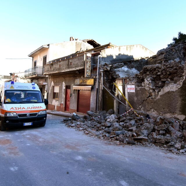 Италия отпуска 10 млн. евро за справяне с щетите от труса около вулкана Етна 