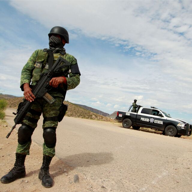 14 жертви на престрелка между полицаи и наркокартел в Мексико