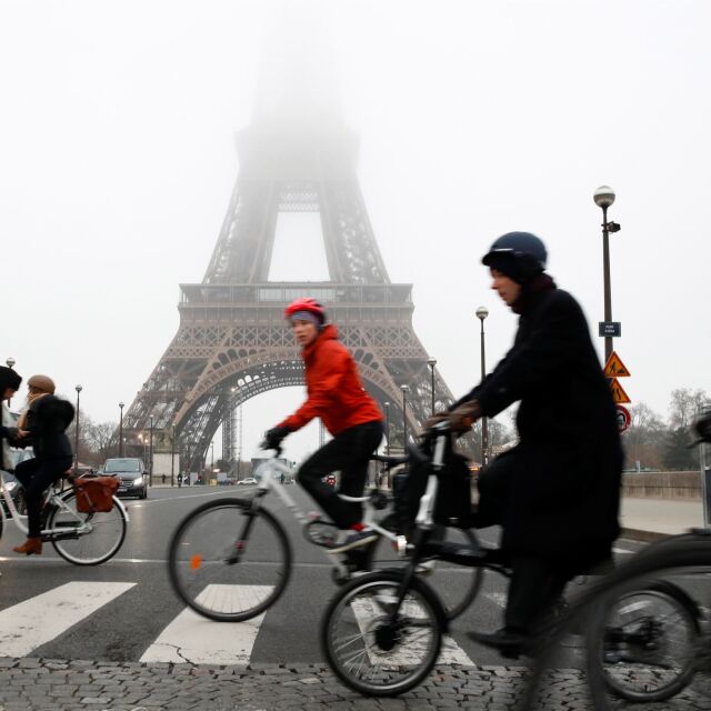 Транспортът във Франция отново е нарушен заради стачка 