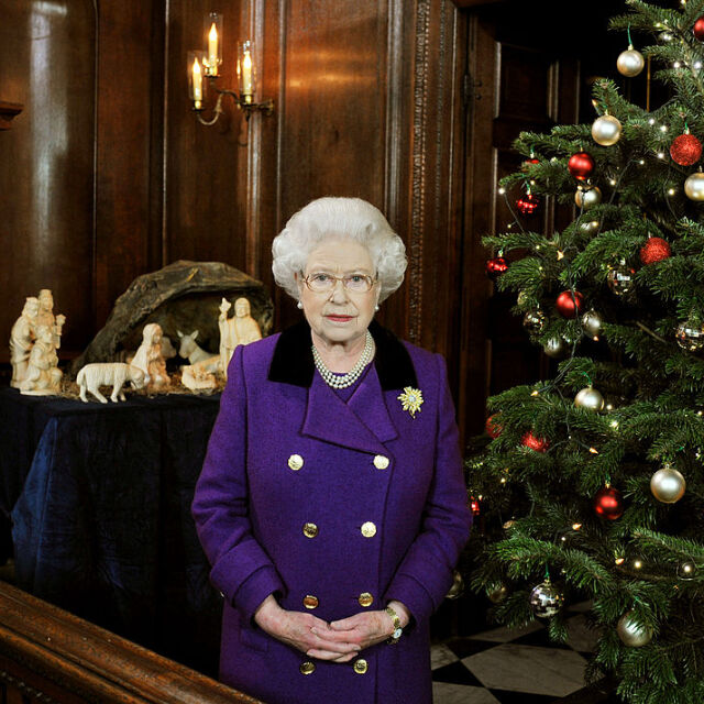 8 традиции, които Елизабет II спазва всяка Коледа