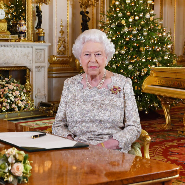8 коледни традиции, които Елизабет II спазва всяка година