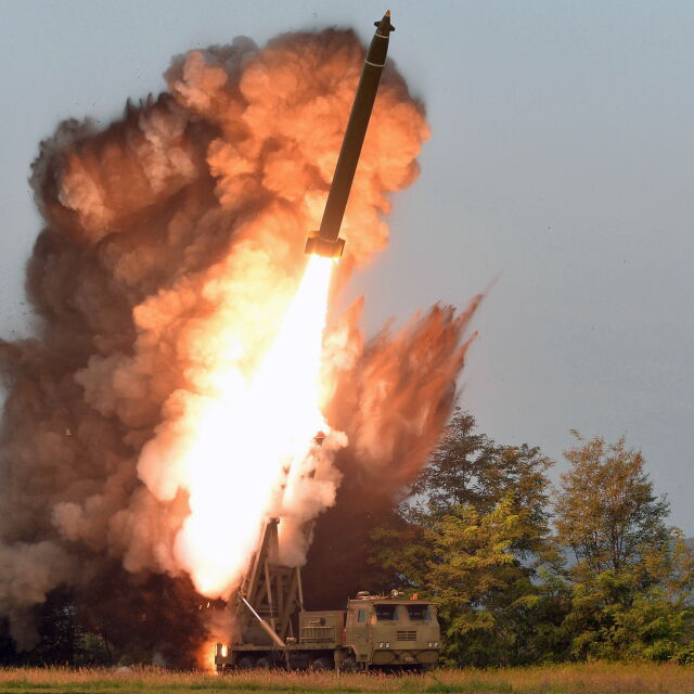 Северна Корея извършила "важен опит" на ракети с голям обсег
