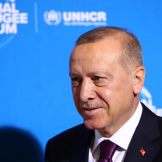 Ердоган търси подкрепа за връщането на 1 милион бежанци в Северна Сирия