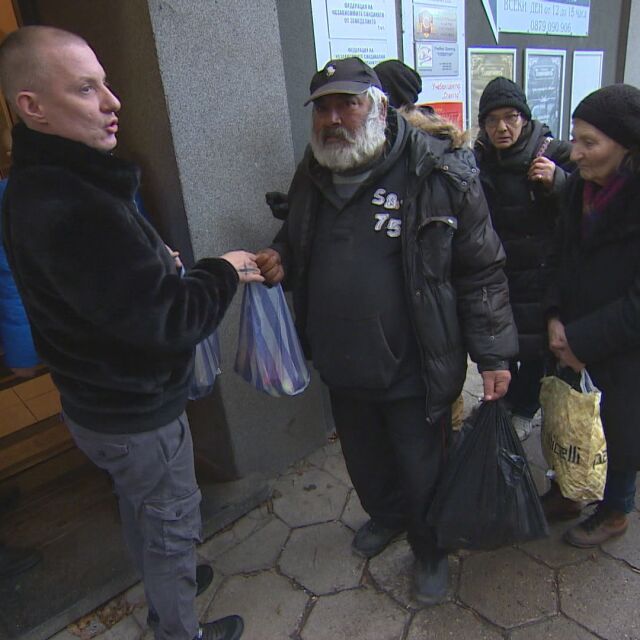 Навръх празниците: Собственик на ресторант в София избира да даде храна на бездомни