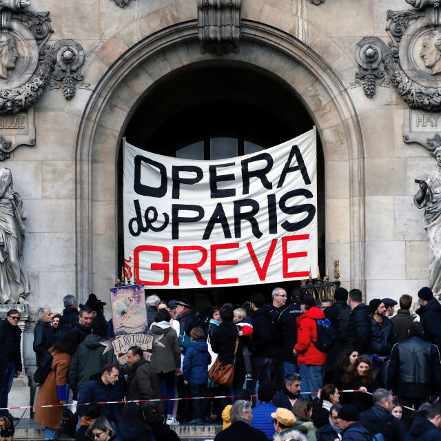 Транспортна стачка: Франция под блокада и на Коледа
