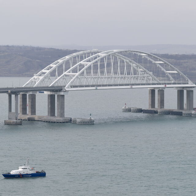 Украйна започна разследване във връзка с руския железопътен мост до Крим