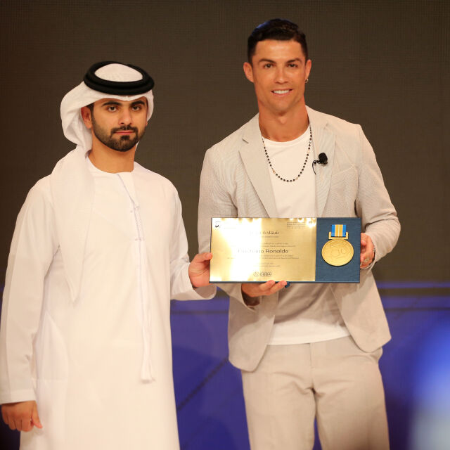 Роналдо е №1 на "Globe Soccer Awards", изпревари Меси и Ван Дайк