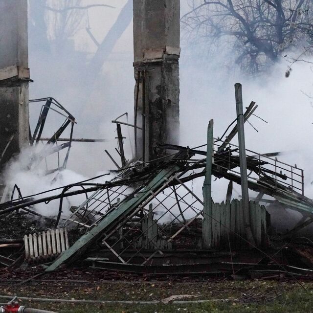 Големи щети след пожара в психодиспансера в София