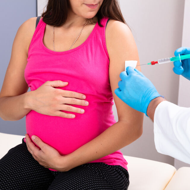 Могат ли бременните жени да бъдат ваксинирани срещу COVID-19?