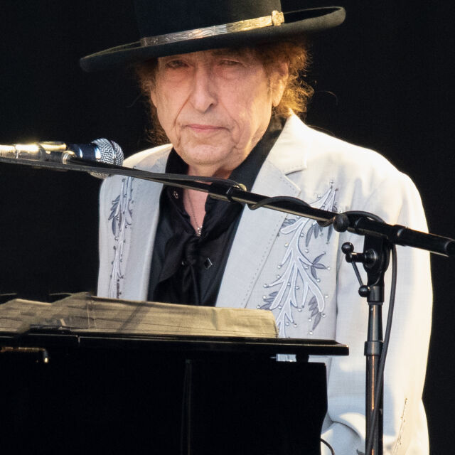 Боб Дилън продава целия си каталог с песни на "Юнивърсъл Мюзик"