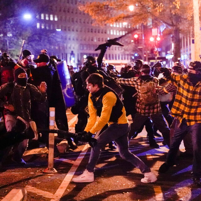 Сблъсъци във Вашингтон след протест в подкрепа на Тръмп