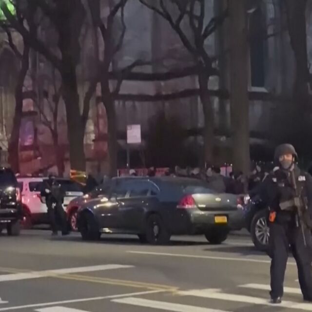 Мъж стреля пред катедрала в Ню Йорк, полицията го уби
