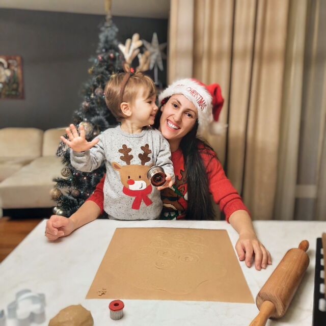 3 неустоими десерта за Коледа от Вероника Георгиева и сина й