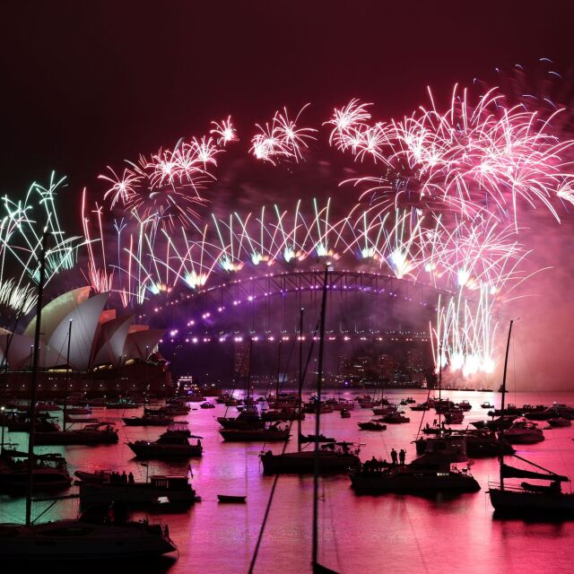 Сидни посрещна Нова година с бляскава заря и празни улици