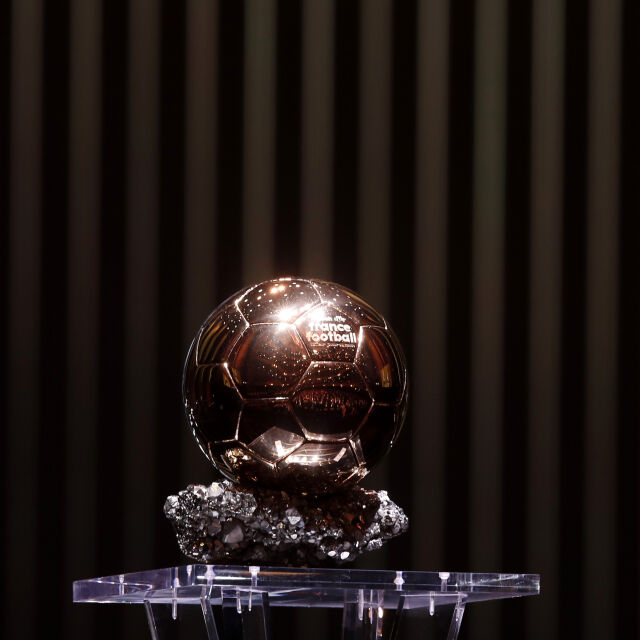 "Франс Футбол" обмисля дали да връчи "Златната топка" на Левандовски