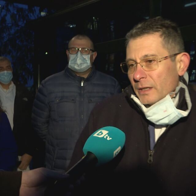 Медици от болница "Лозенец" излизат на протест 