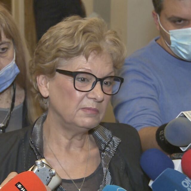 Виолета Комитова: Ще предам щафетата на новия министър