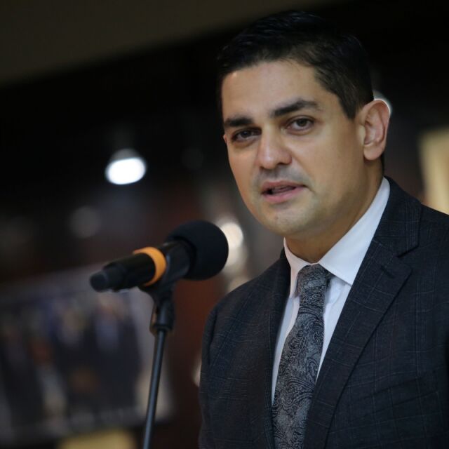 Радостин Василев влиза в надпреварата за кмет на София